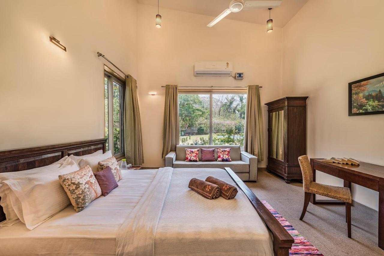 Saffronstays Roselle, Malavli - Pet-Friendly Pool Villa With Modern Interiors لونافالا المظهر الخارجي الصورة